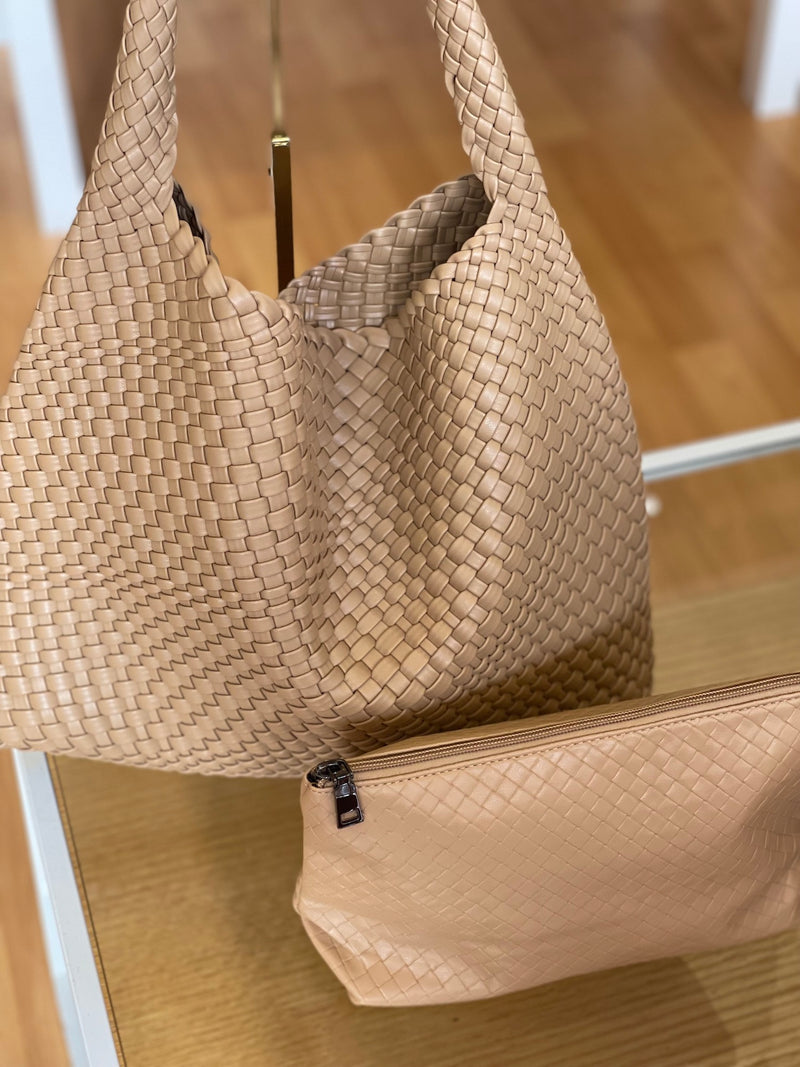 Woven shoulder bag - camel